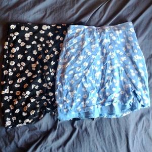 2 Hollister skirts